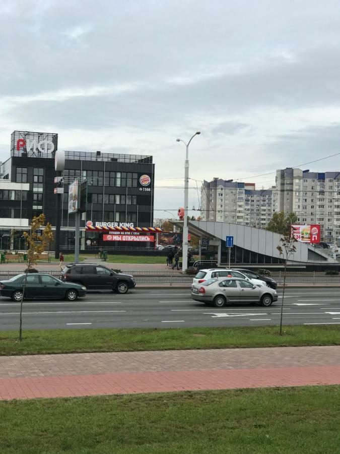 Apartment On Metro Mihalova 민스크 외부 사진